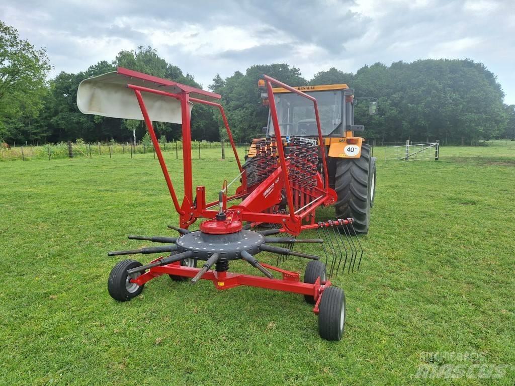 Lely Hibiscus 455 Рядкові жатки