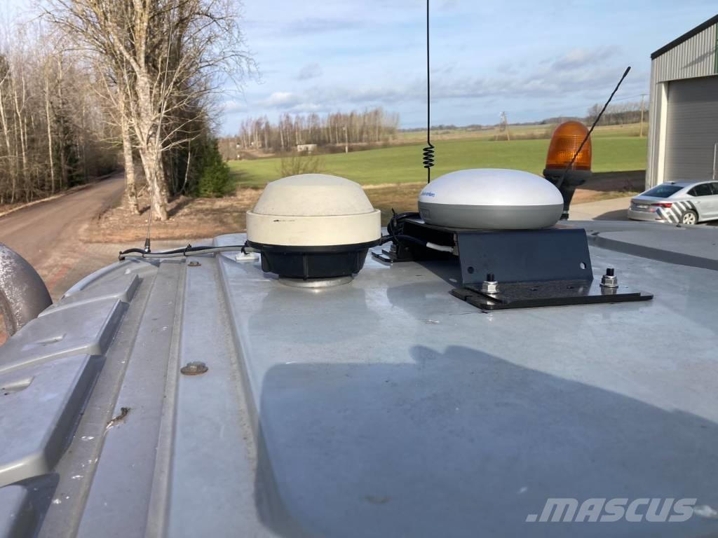 Amazone UX 4200 24 m Причіпні обприскувачі