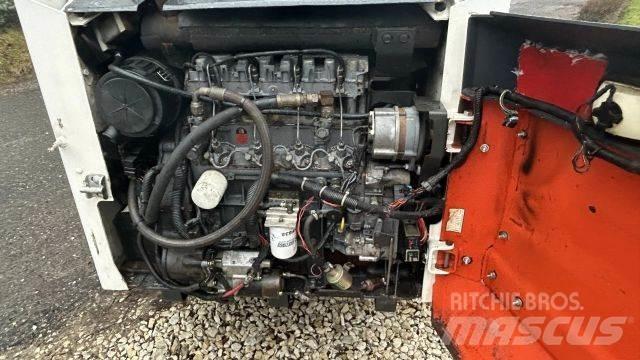 Bobcat 873 Міні-навантажувачі