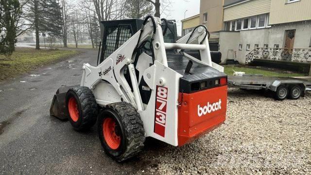 Bobcat 873 Міні-навантажувачі