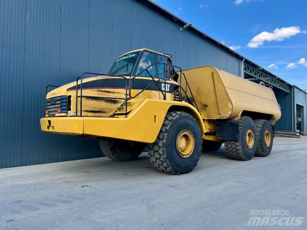 CAT 740 Water Truck Поливальні машини