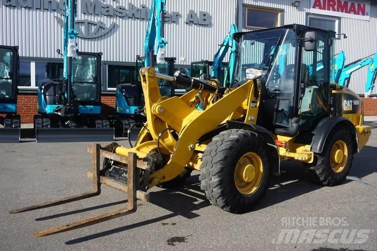 CAT 906M *Uthyres* Фронтальні навантажувачі