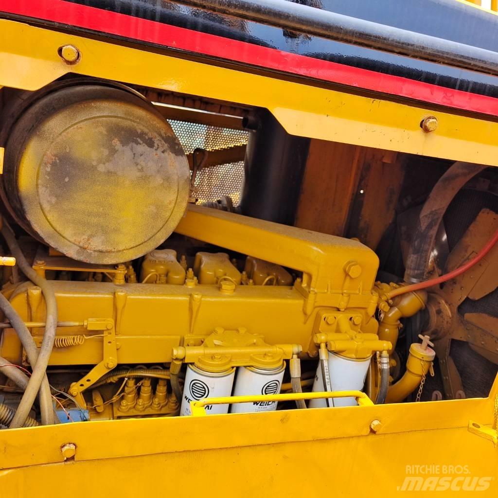 CAT D 7 R Гусеничні бульдозери