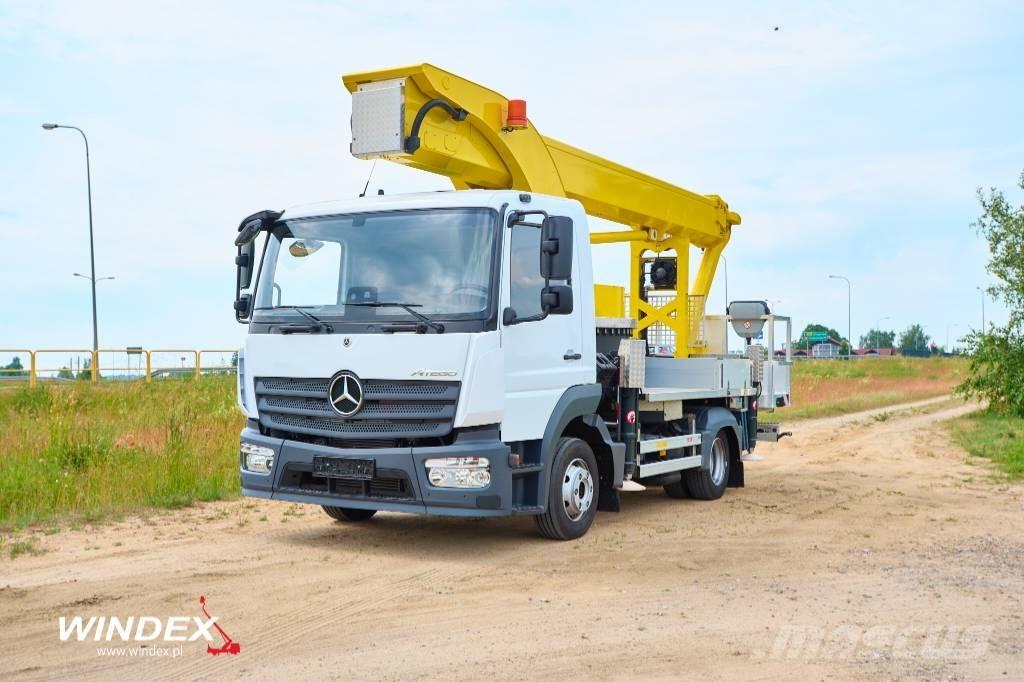 Palfinger P 300 KS Автовишки на базі вантажівки