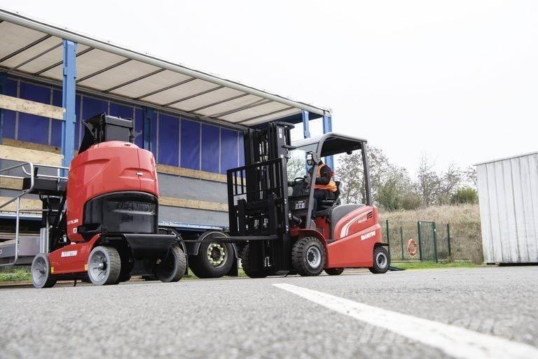 Manitou 100 VJR Телескопічні навантажувачі