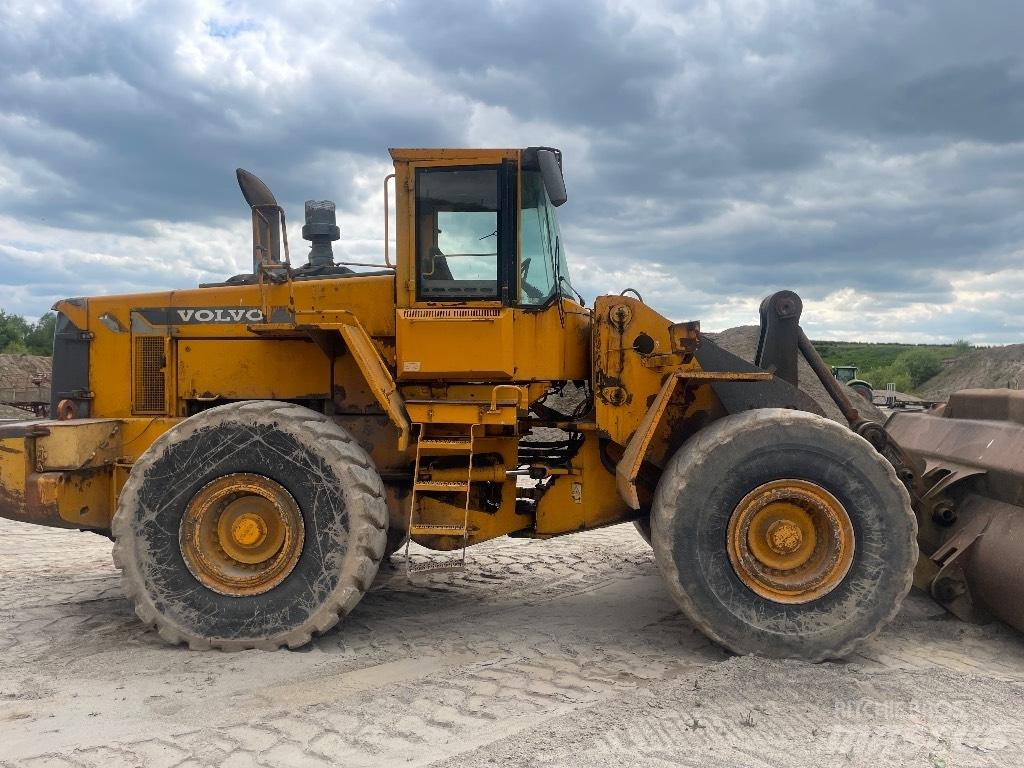 Volvo L 180 C Фронтальні навантажувачі