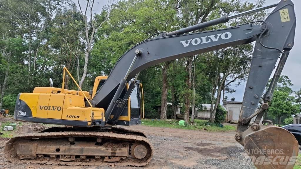Volvo EC210B Гусеничні екскаватори
