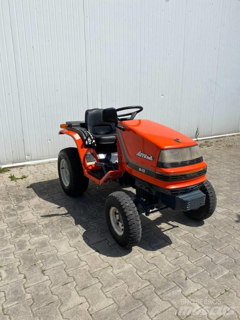 Kubota ASTE A13 Трактори