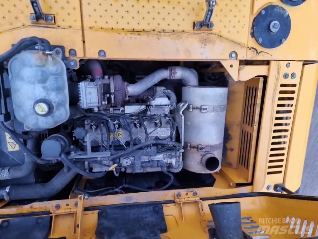 JCB JS 220 LC Гусеничні екскаватори