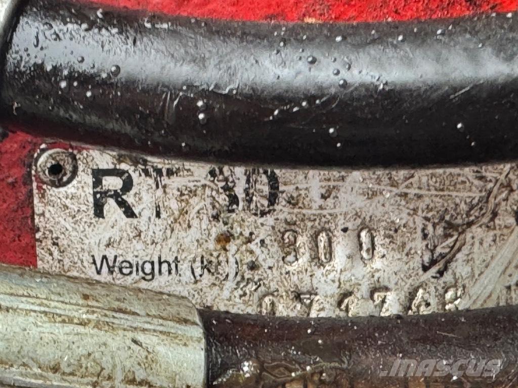 Komatsu PW 98 MR-6 Колісні екскаватори