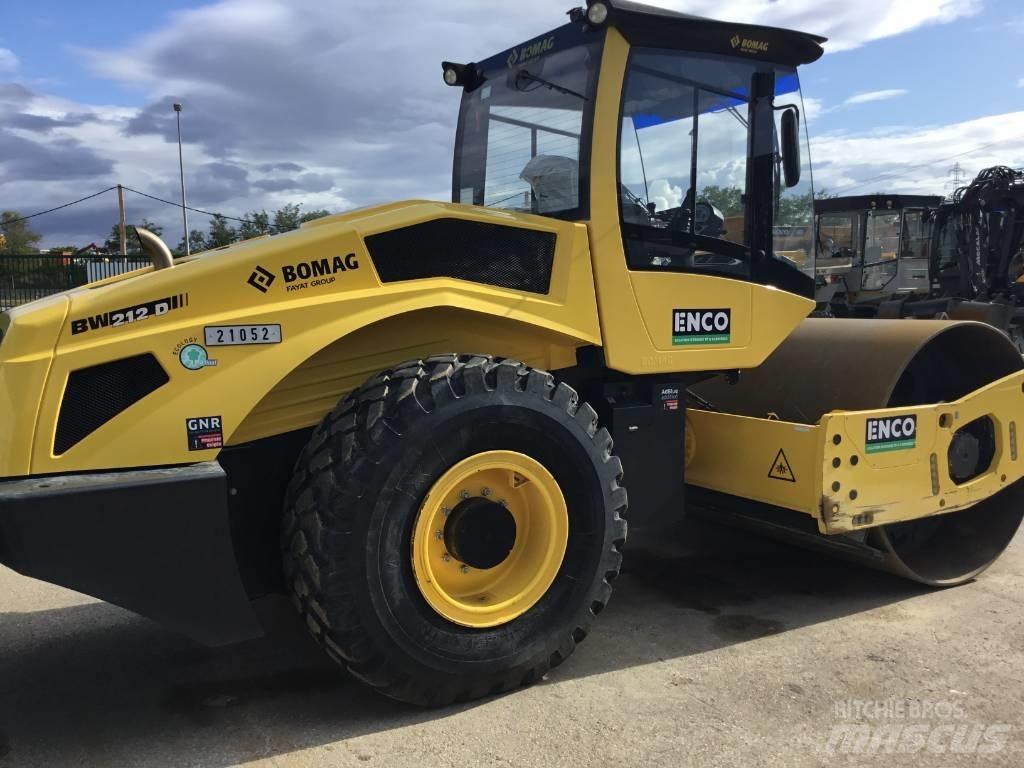 Bomag BW212D5 Ущільнювачі грунту