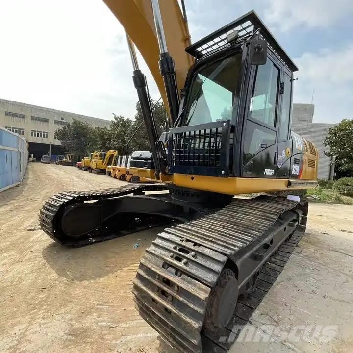 CAT 330D2 Гусеничні екскаватори
