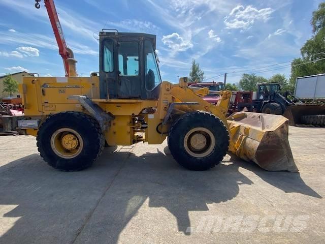 Furukawa 335 Фронтальні навантажувачі