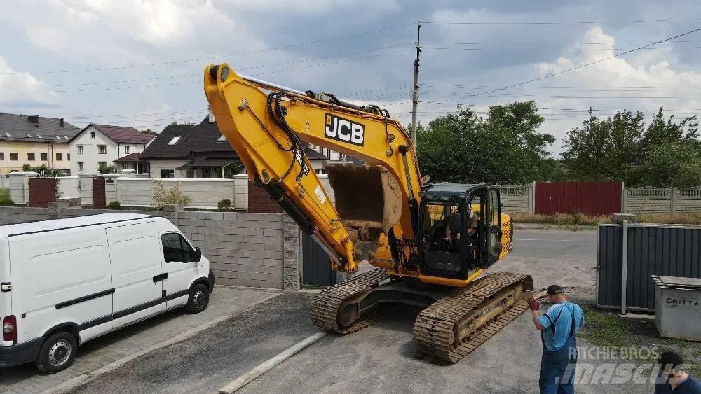 JCB JS220LC Гусеничні екскаватори