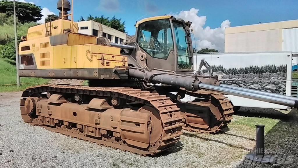 Volvo EC750D Гусеничні екскаватори