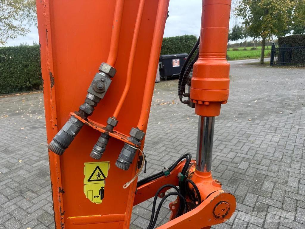 JCB JS145W Колісні екскаватори