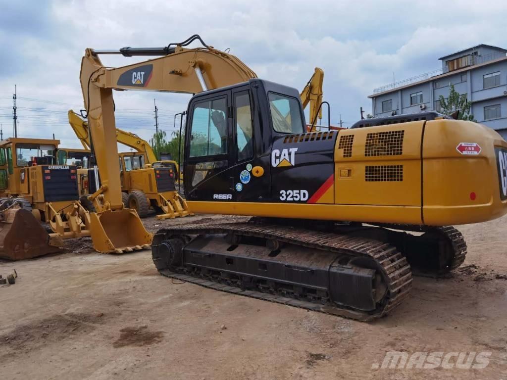 CAT 325DL Гусеничні екскаватори