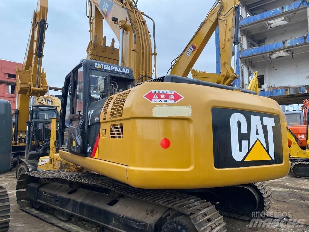 CAT 326 D2L Гусеничні екскаватори
