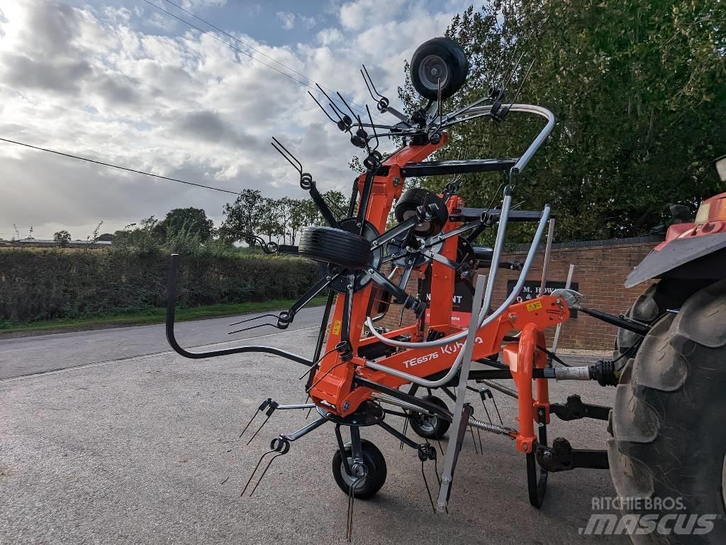 Kubota TE6576 Граблі і сінозворушувачі