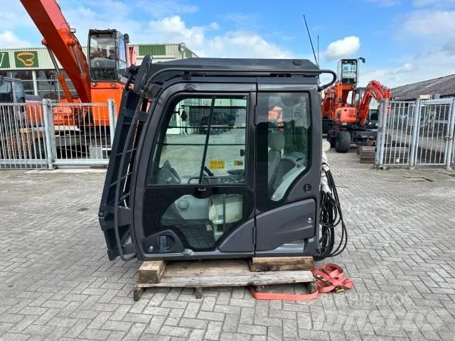 Hitachi ZX-LC-5B Кабіна