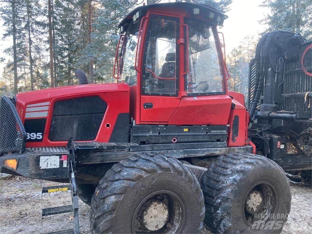 Komatsu 895 Форвардери