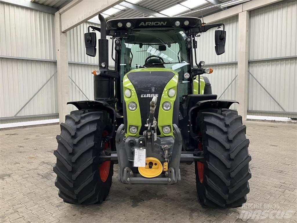 CLAAS Arion 550 Трактори