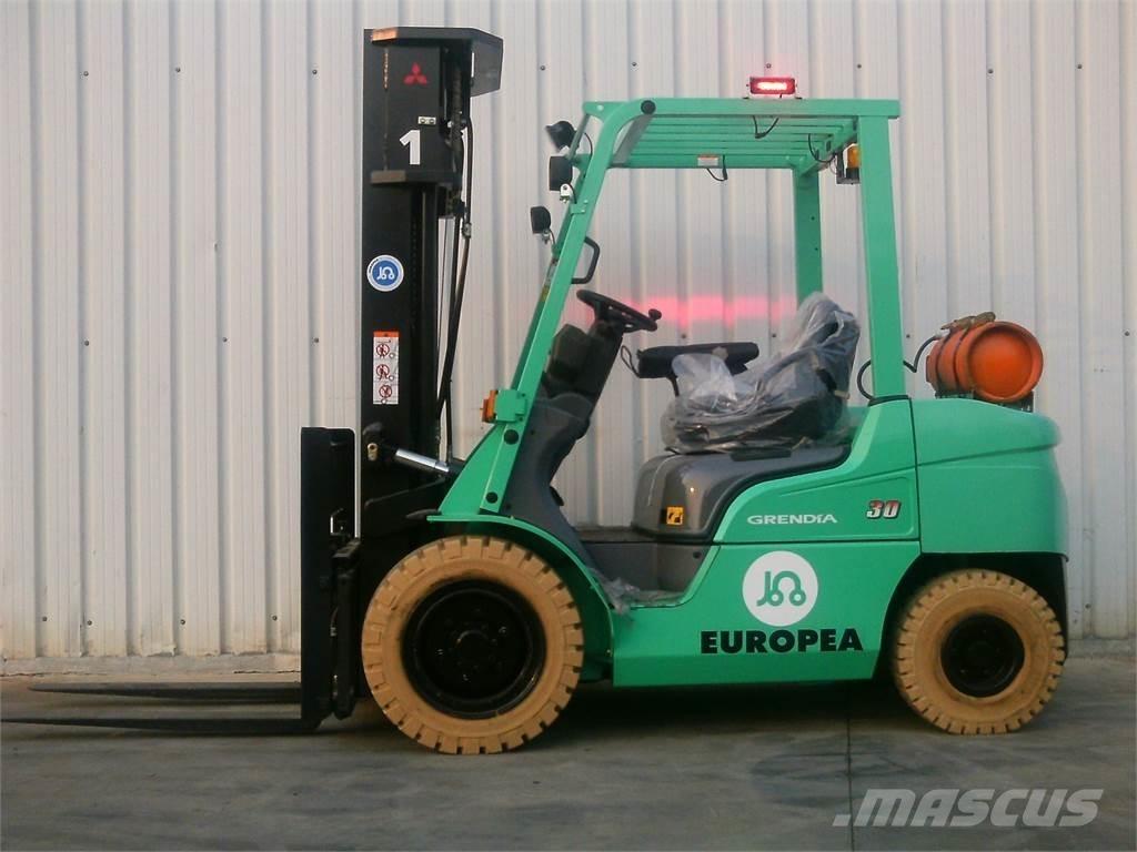 Mitsubishi FG30NTD Газові навантажувачі