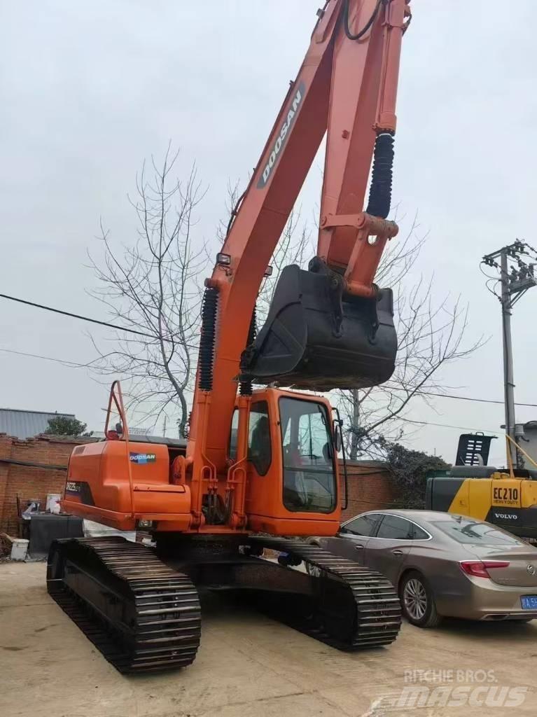Doosan 225-7 Гусеничні екскаватори
