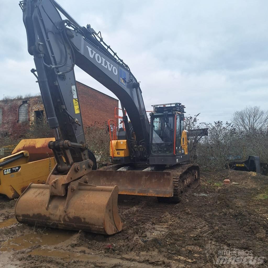 Volvo ECR 355 E Гусеничні екскаватори