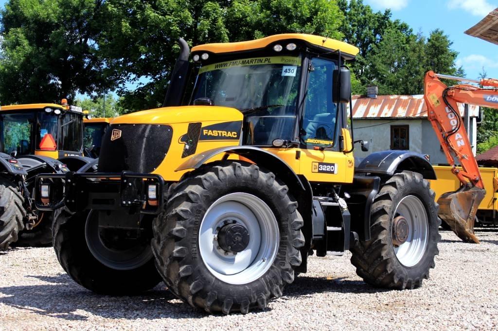 JCB Fastrac 3220-65 Трактори