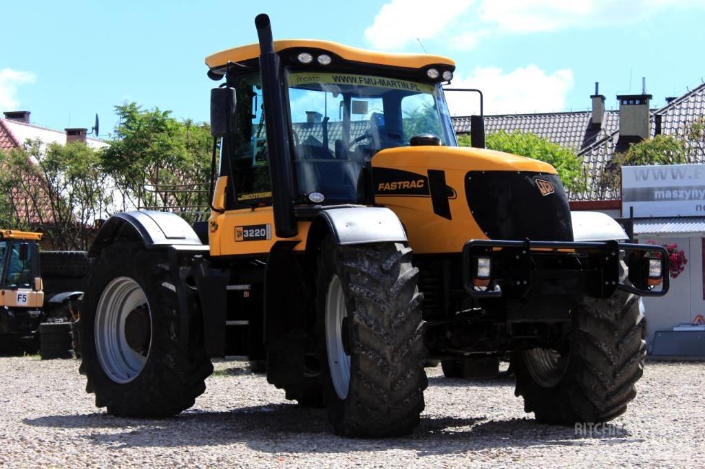 JCB Fastrac 3220-65 Трактори