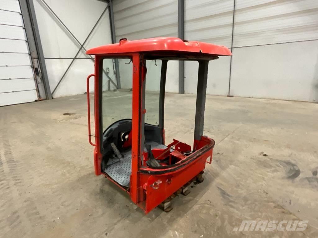 Volvo L 30 B Кабіна