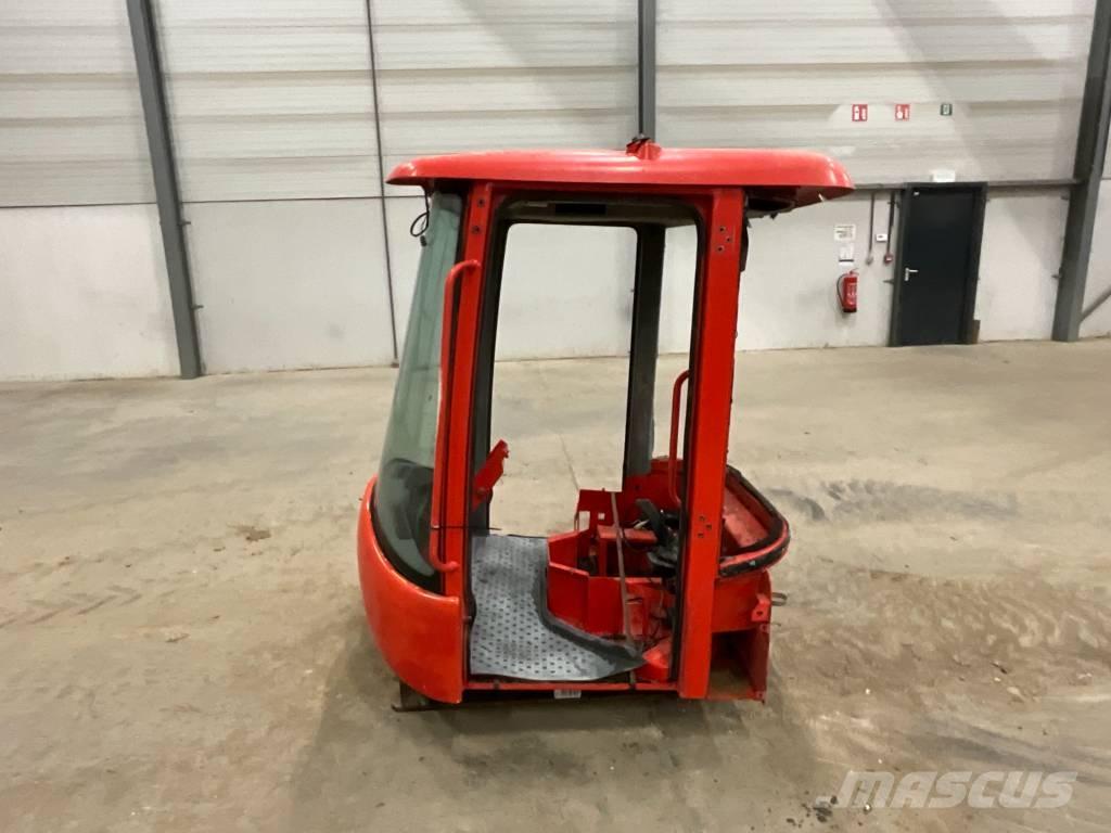 Volvo L 30 B Кабіна