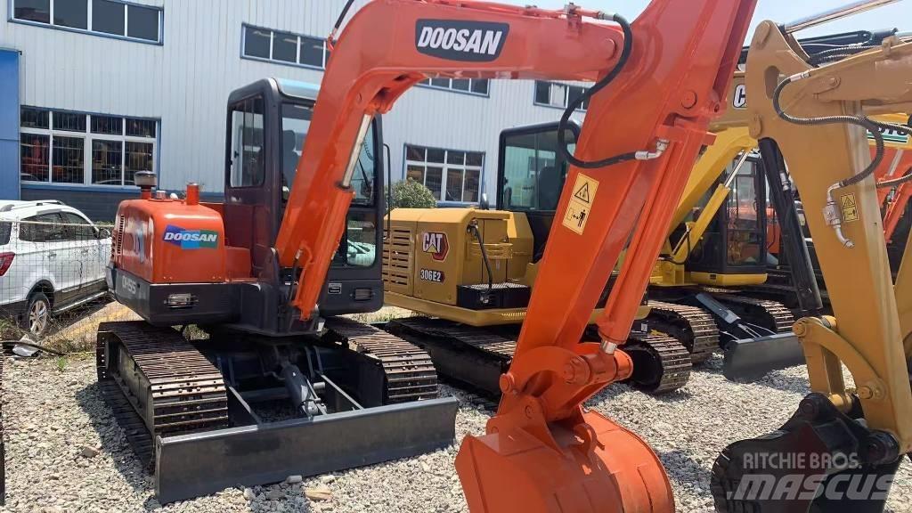 Doosan DH55-V Міні-екскаватори < 7т