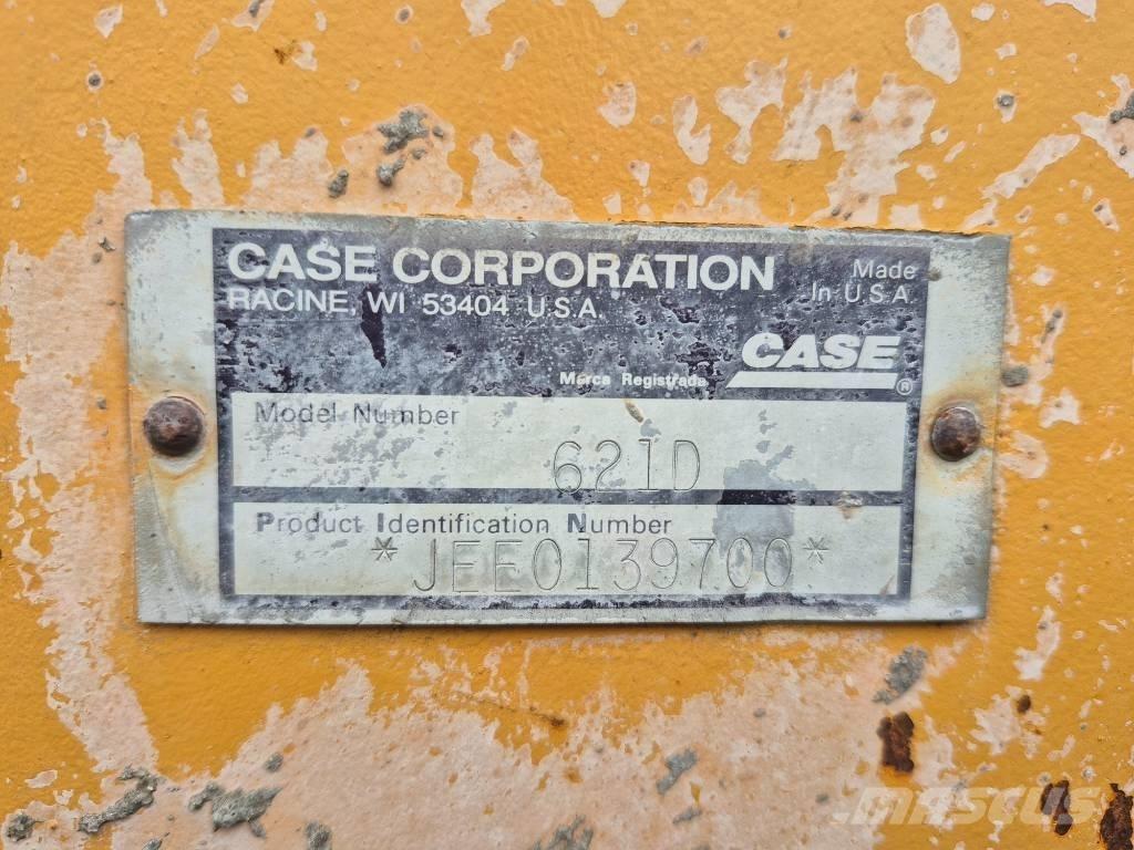 CASE 621 D Фронтальні навантажувачі