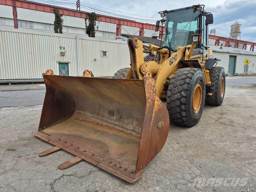 CASE 621 D Фронтальні навантажувачі