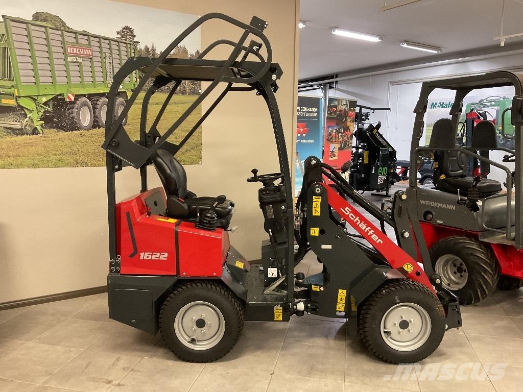 Schäffer 1622 FE Багатофункціональне обладнання для вантажних і землекопальних робіт