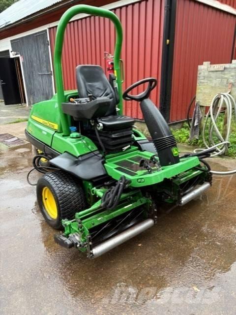 John Deere 7200 A Косарки фарватера