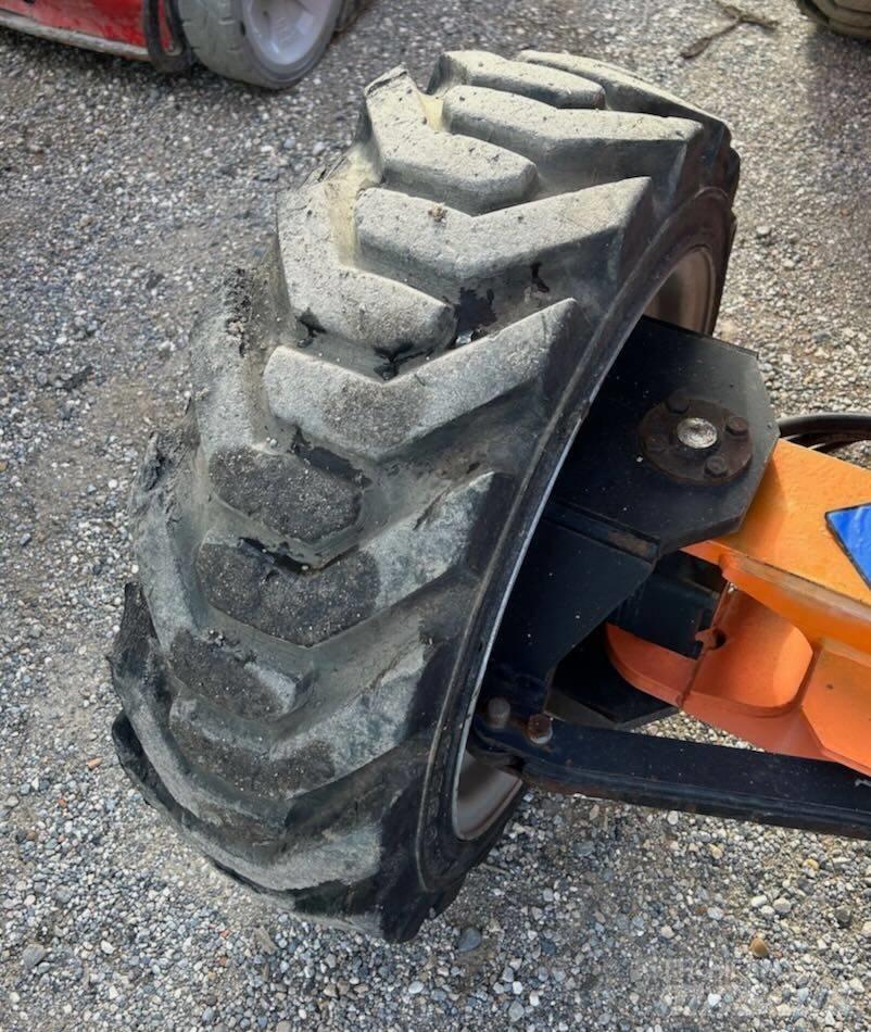 JLG 340 AJ Колінчаті підйомники