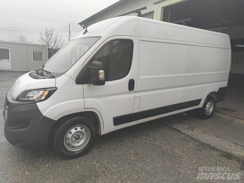 Fiat Ducato Панельні фургони