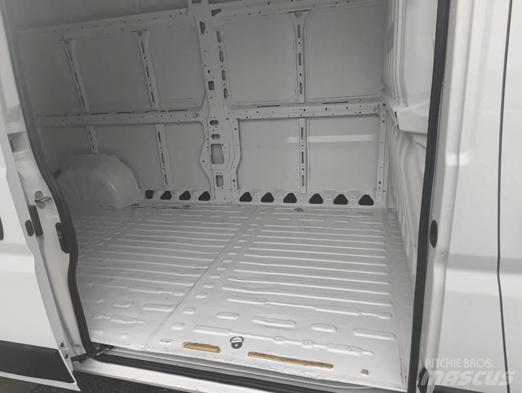 Fiat Ducato Панельні фургони