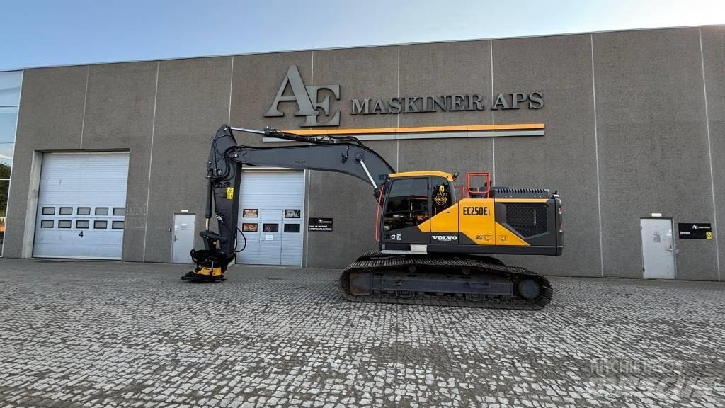 Volvo EC 250 EL Гусеничні екскаватори