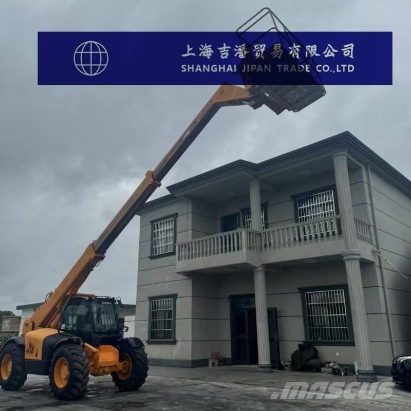 JCB 535-95 Телескопічні навантажувачі