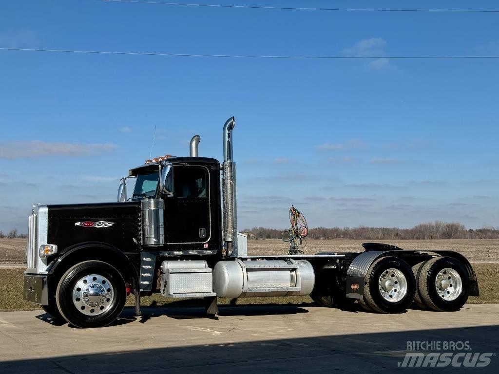 Peterbilt 389 Тягачі