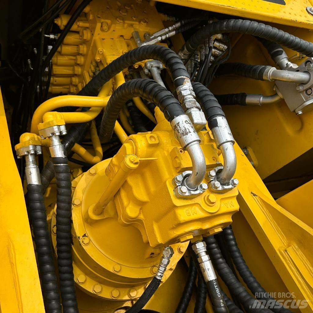 Komatsu 450 Гусеничні екскаватори