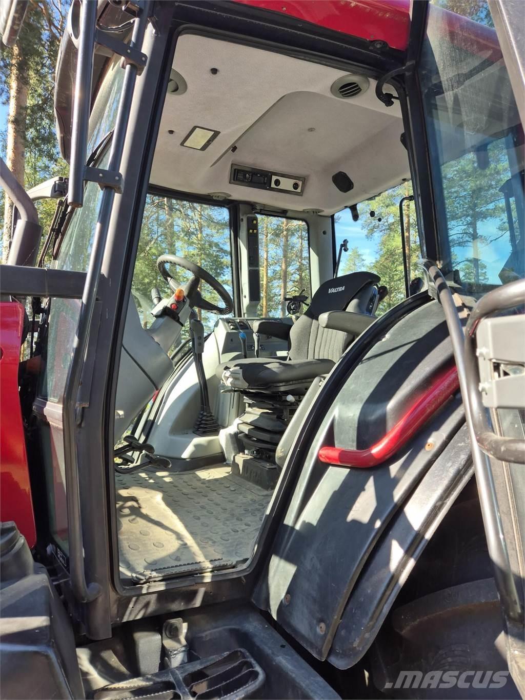 Valtra N91 Трактори