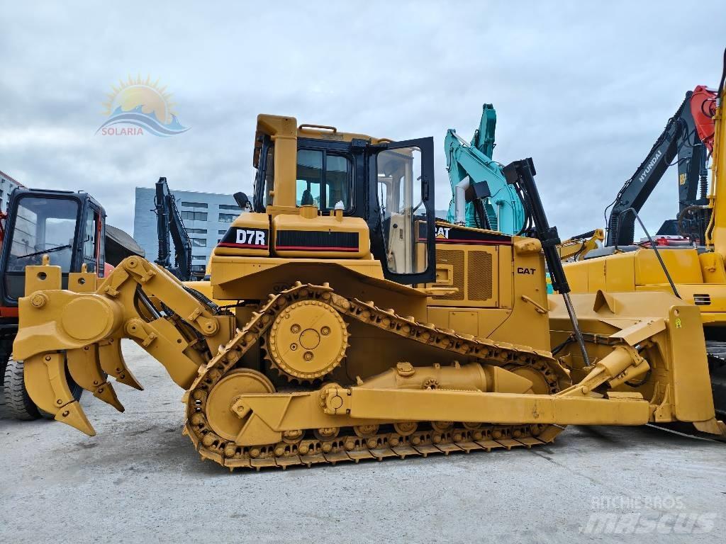 CAT D 7 R Грейдери