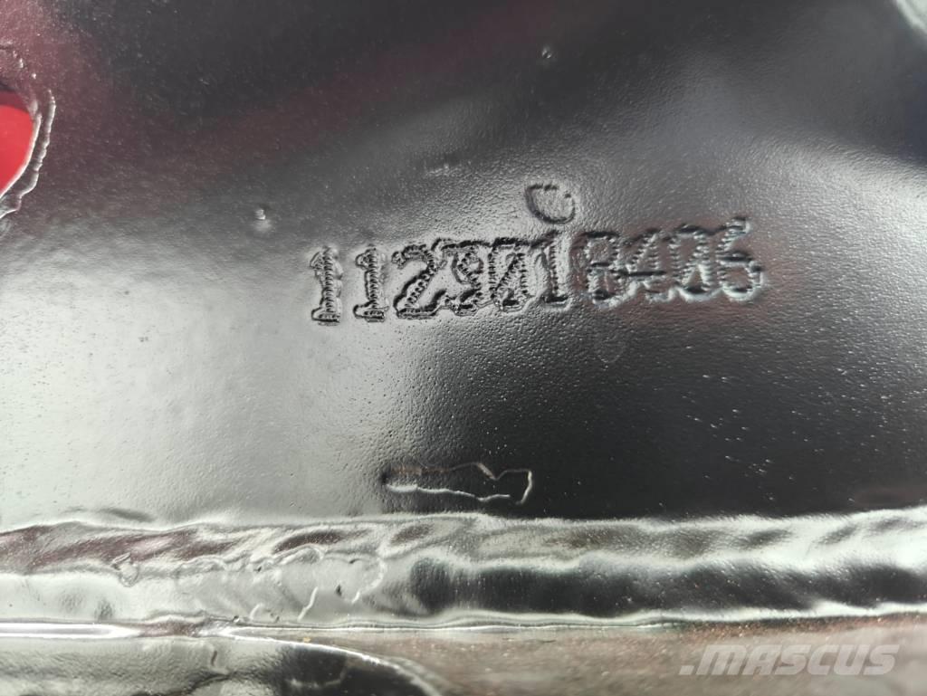 Komatsu C 123 Валочні головки