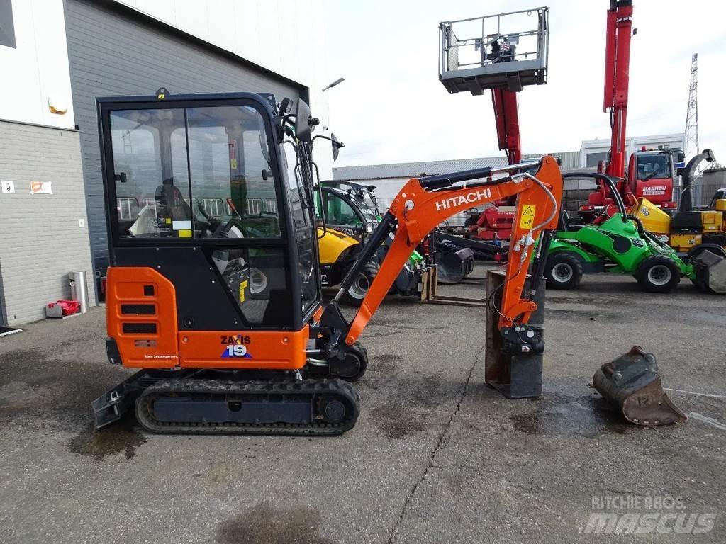 Hitachi ZX19-6CR Міні-екскаватори < 7т