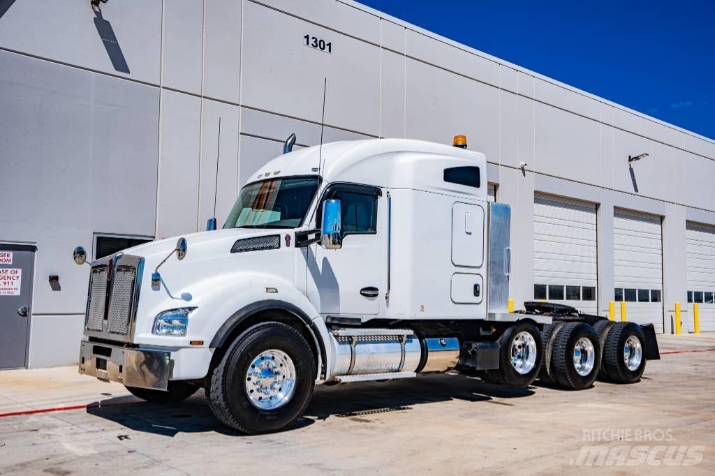 Kenworth T 880 Тягачі